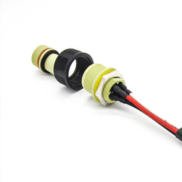 3 工業(yè)連接器母端4pin插孔防水